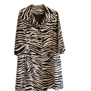 Appraisal Zebra-Print Coat with 3 Button in front 3/4 Sleeves Lenght Mid Sz M